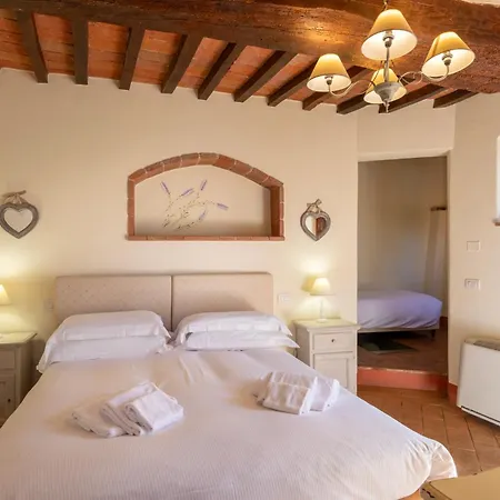 مزرعة للإقامة Le Torri Di Porsenna *